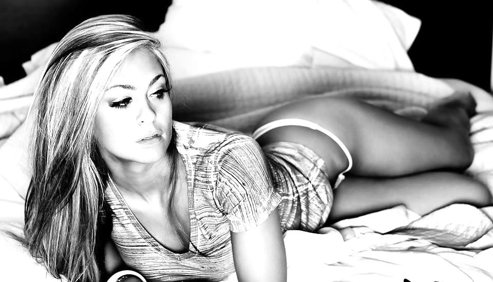 25P Facebook Sluts for your dirty comments 3