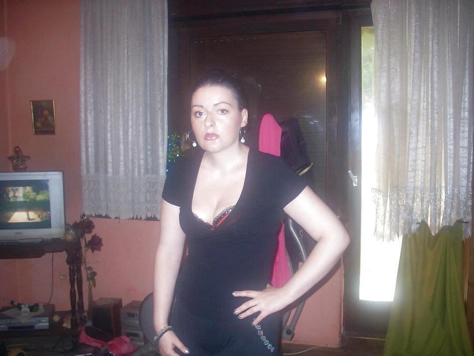 25P Serbian MILF ZELjENA