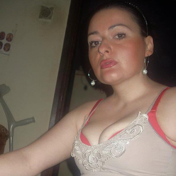 25P Serbian MILF ZELjENA