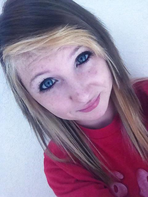 25P Sweet Blonde Teen Baylee with Freckles