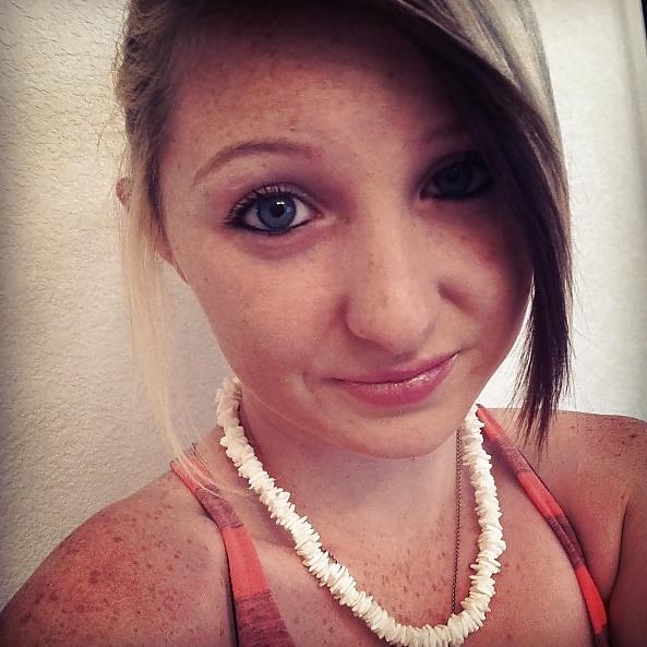 25P Sweet Blonde Teen Baylee with Freckles