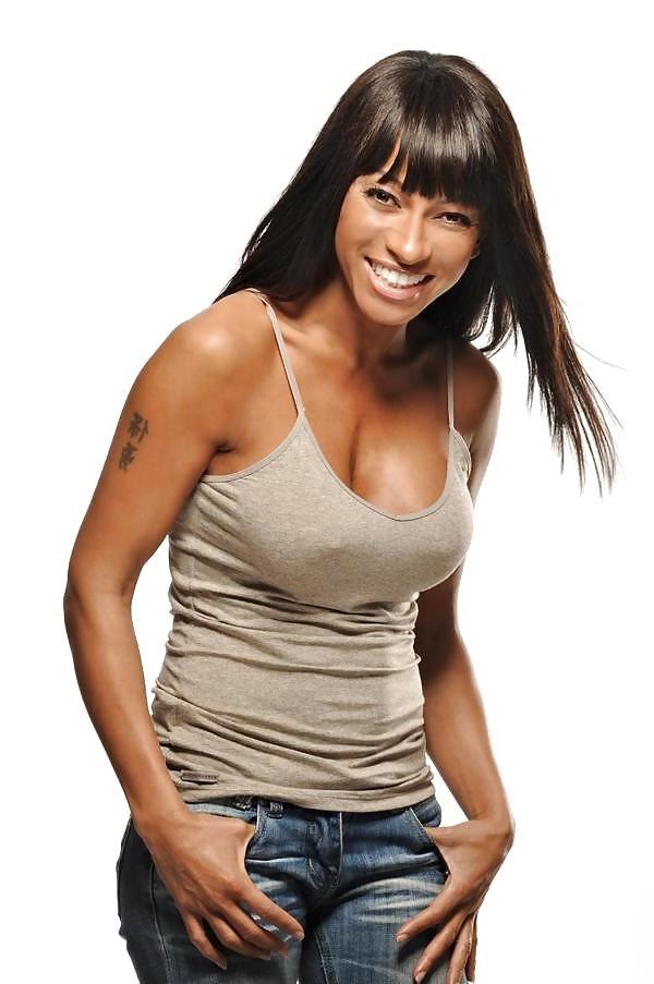 25P Julia Channel - French pornstar