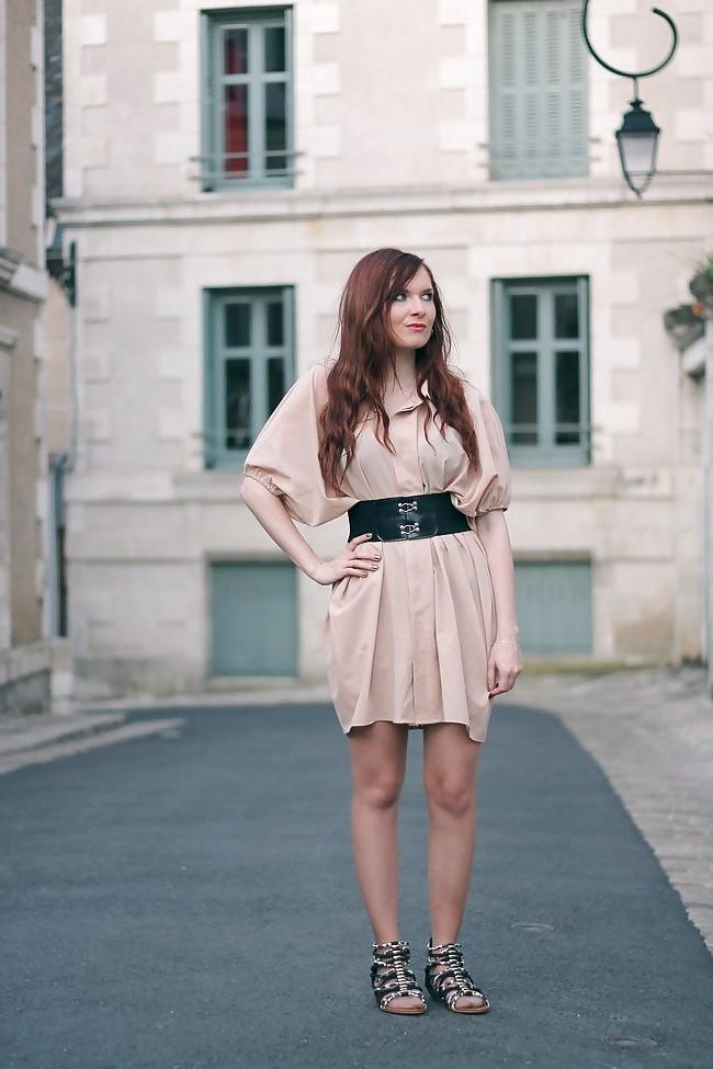 25P French bloggers Mode with sexy legs 27