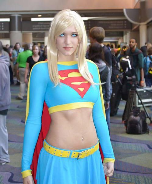 25P Cosplaying Beauties