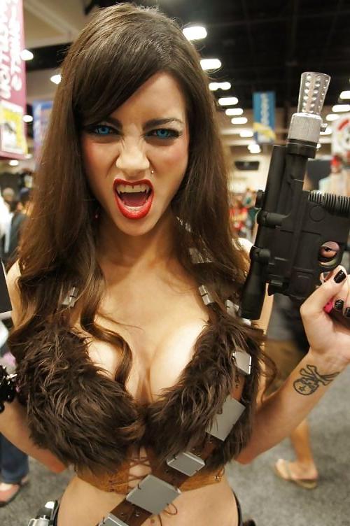 25P Cosplaying Beauties