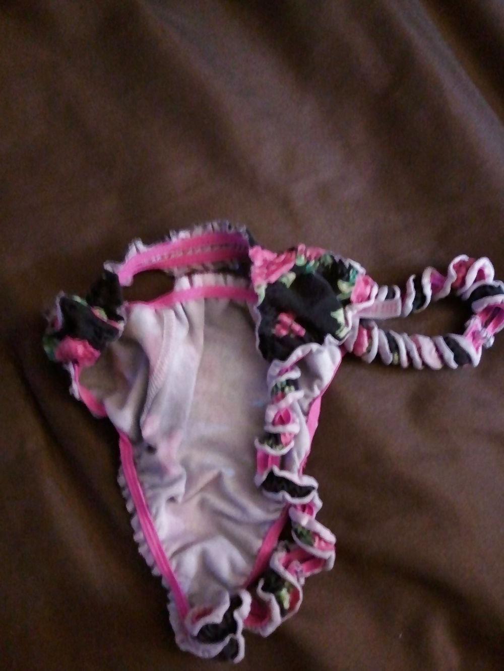 7P 18Yr Old Cousins Dirty Panties And Some Of My Gape Makers