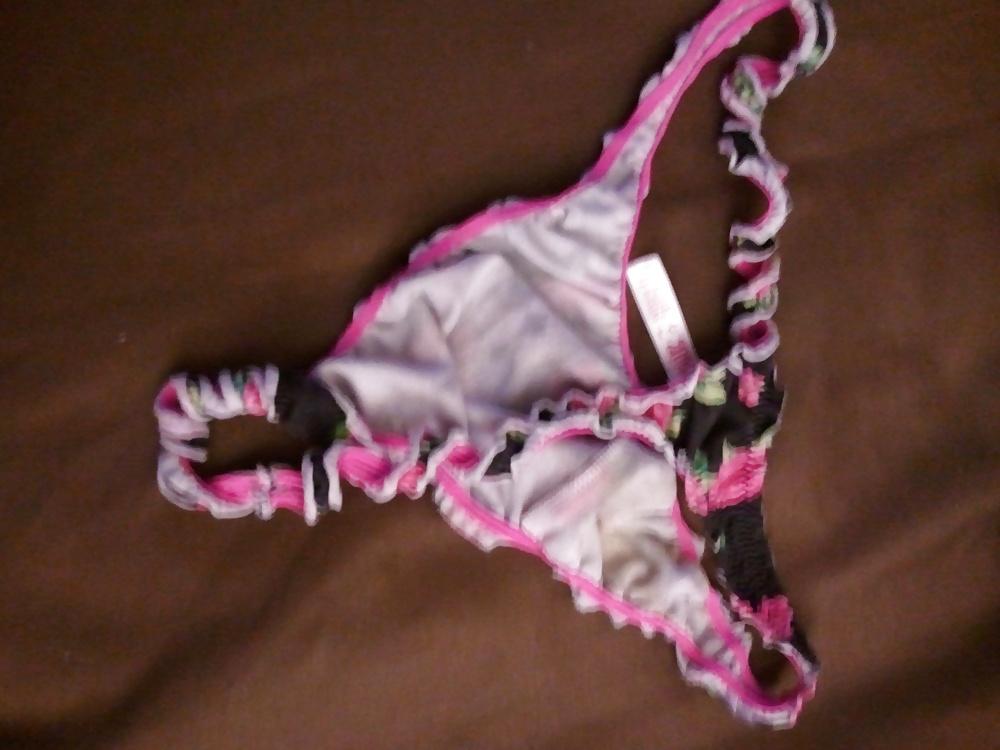 7P 18Yr Old Cousins Dirty Panties And Some Of My Gape Makers