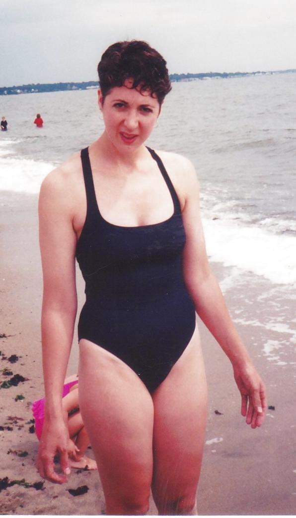 20P Women In Swimsuits - Vol. 5