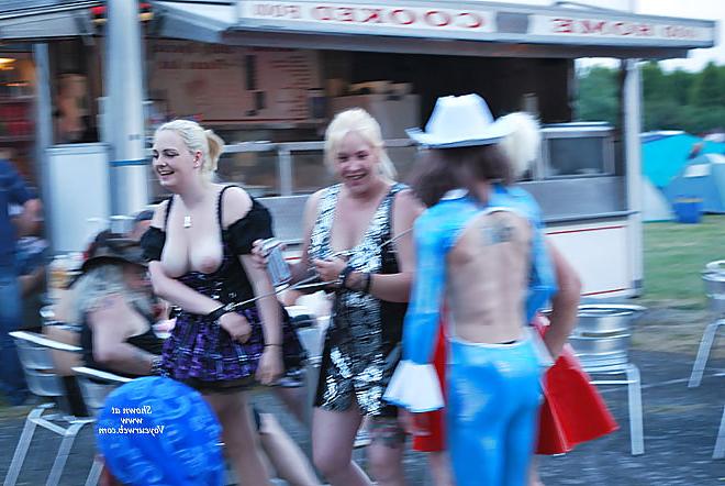 8P Tits hanging out of dress