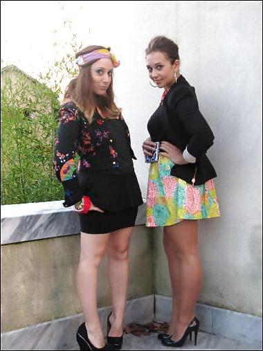 25P French bloggers Mode with sexy legs 23