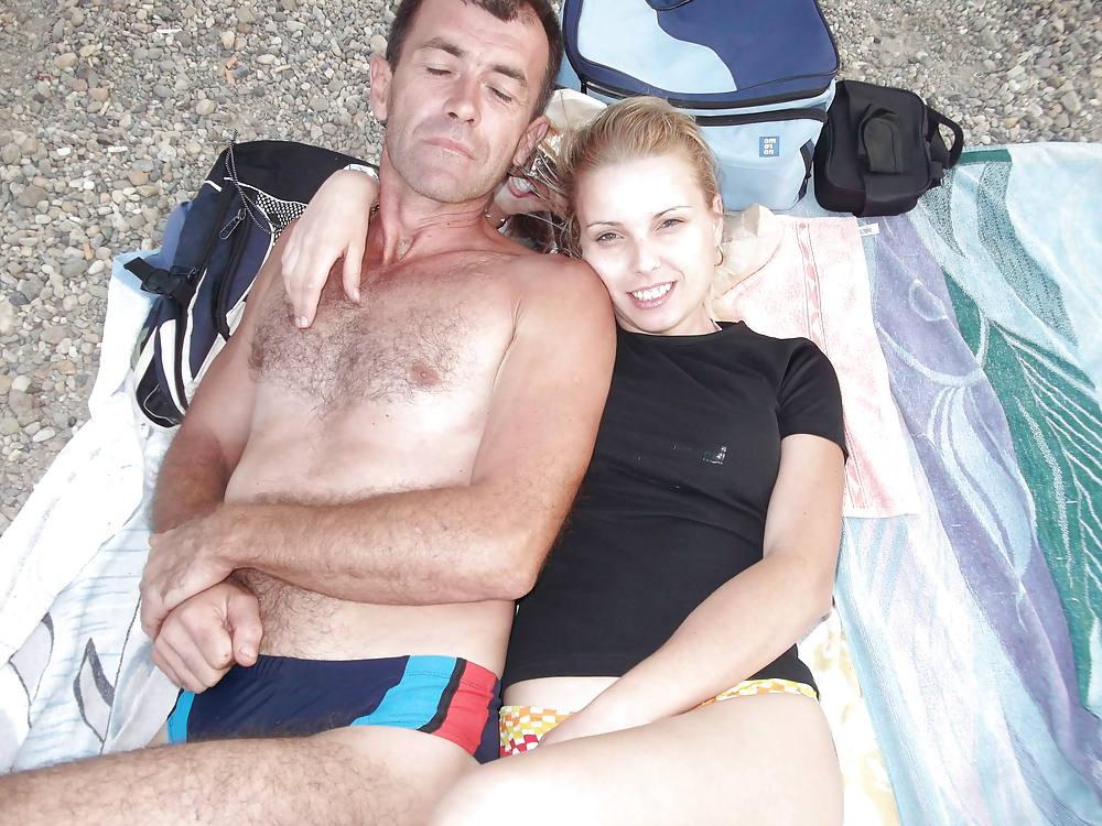 21P Serbian swingers