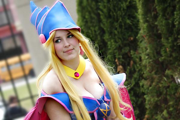 17P Cosplay chicks