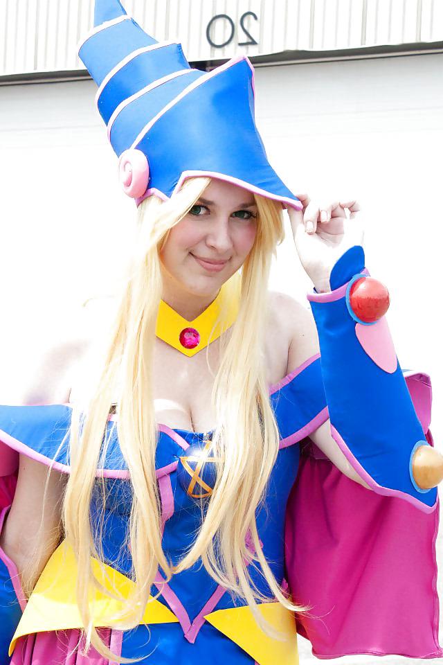 17P Cosplay chicks