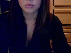 13P Thick latina milf with curves