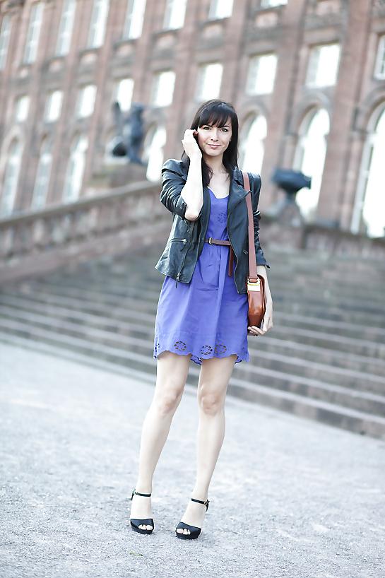 25P French Bloggers Mode with sexy legs 32