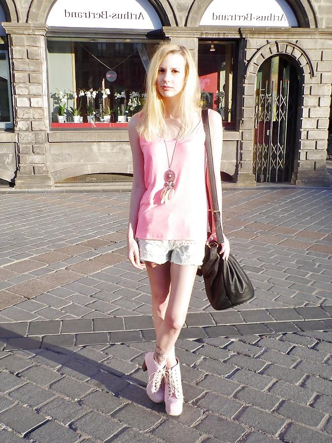 25P French Bloggers Mode with sexy legs 32