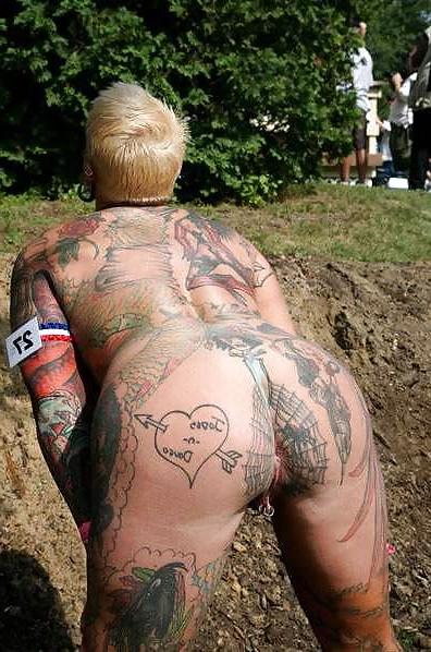 25P Inked thick mature exhibitionist