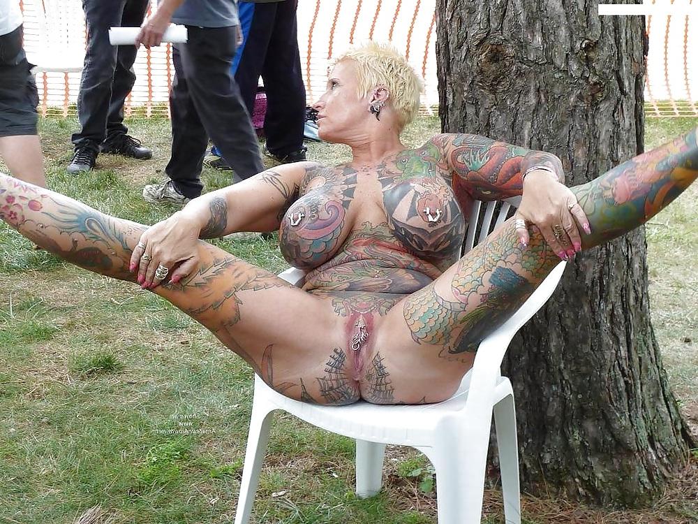 25P Inked thick mature exhibitionist