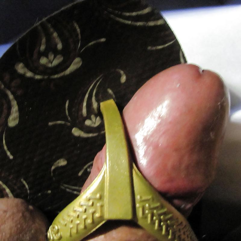 19P Brincando com as Havaianas Dela.....
