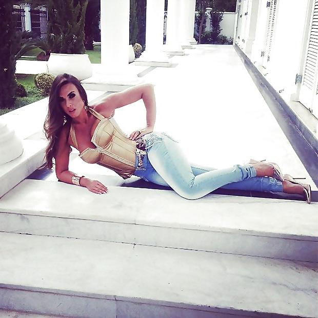 25P Hot Body Beautiful Clothed Women