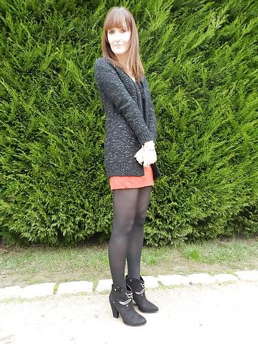 20P French blogger Mode with sexy legs 1