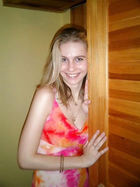 25P Cute blonde in her bedroom