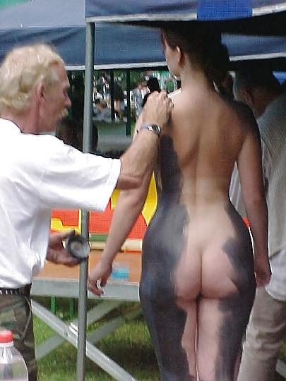 15P Body painting session