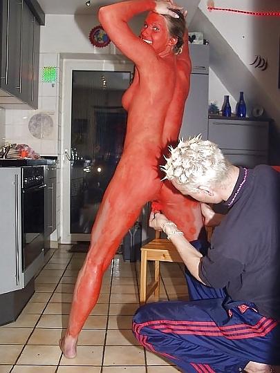 15P Body painting session