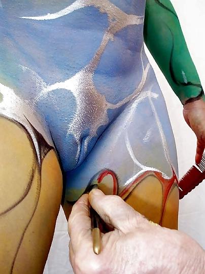 15P Body painting session