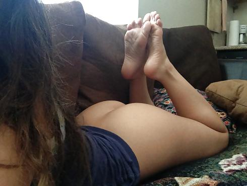 25P Amazing feet and dirty socks