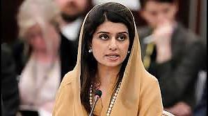 9P Pakistani sexy politicians