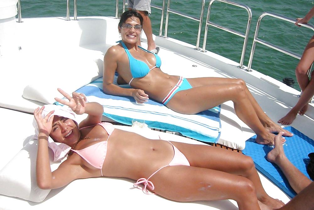 25P Boat Girls