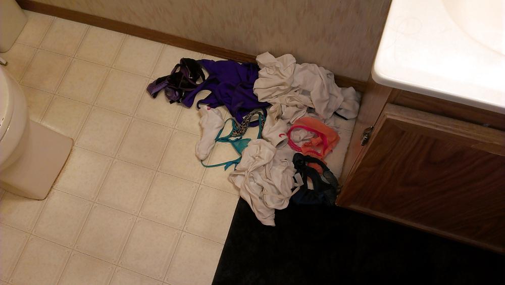 9P Teenage girlfriend's dirty little panties