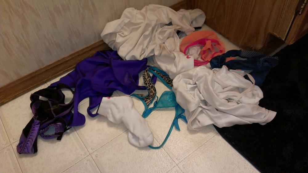 9P Teenage girlfriend's dirty little panties