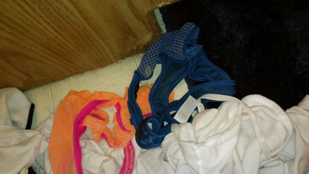 9P Teenage girlfriend's dirty little panties
