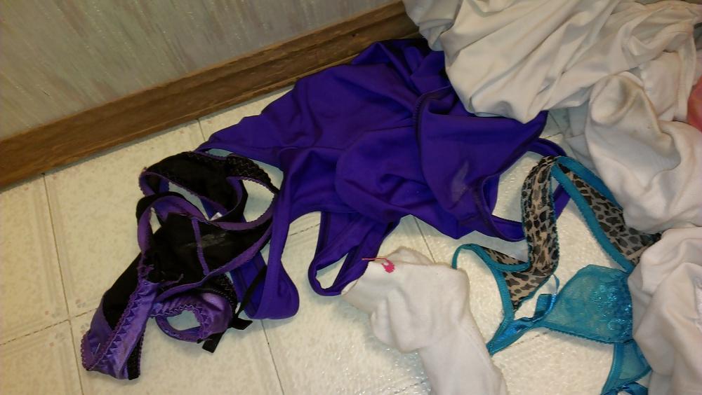 9P Teenage girlfriend's dirty little panties