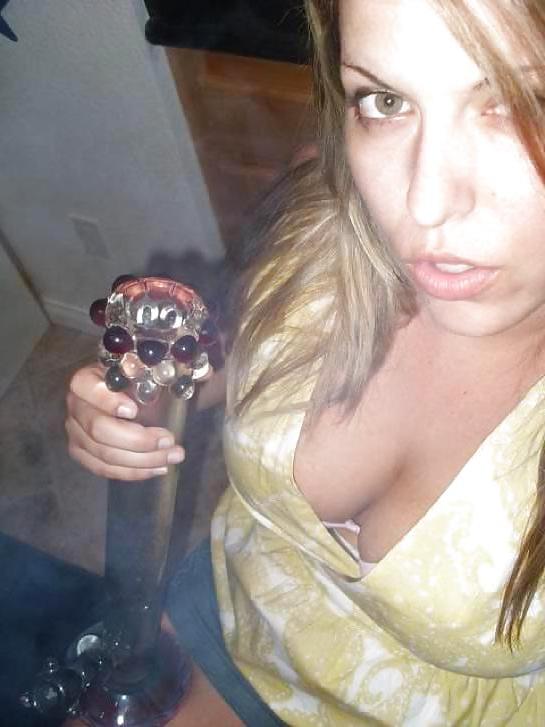 25P Dirty girls love smoking weed