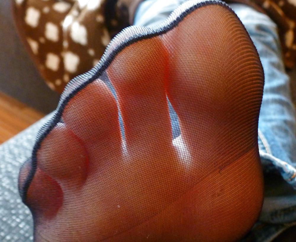25P Black is beauty-black nails nylons flats