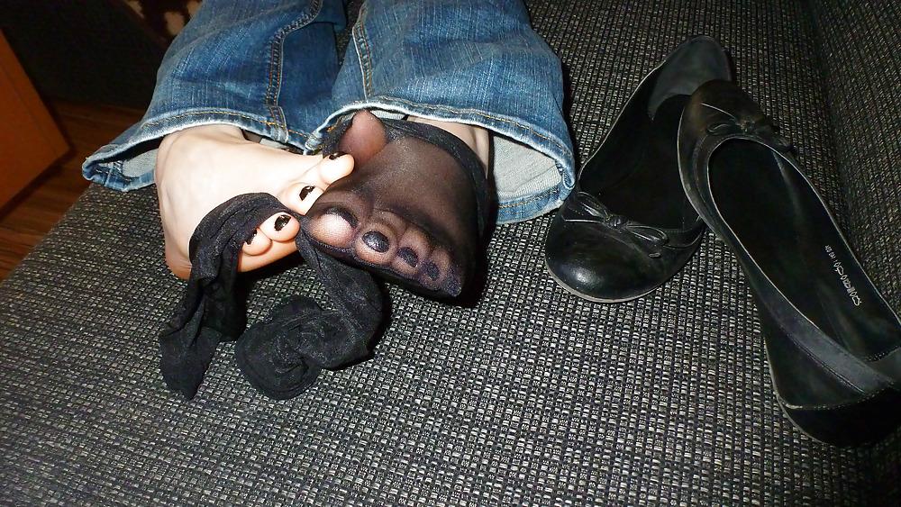 25P Black is beauty-black nails nylons flats