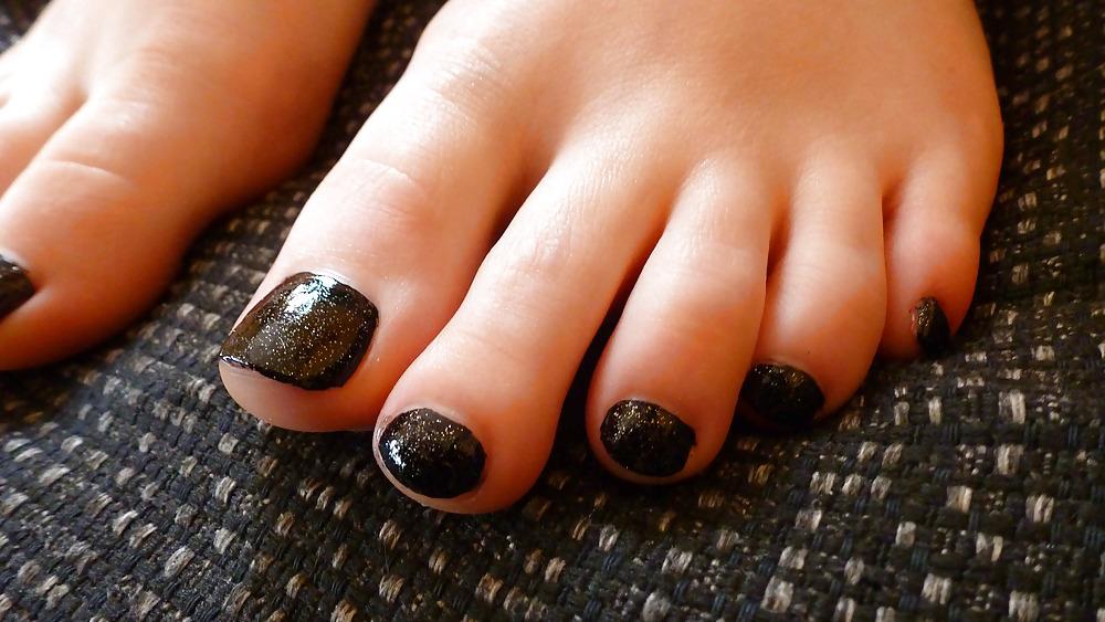 25P Black is beauty-black nails nylons flats