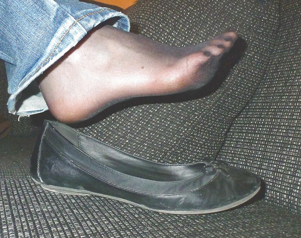 25P Black is beauty-black nails nylons flats