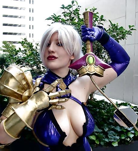 25P Cosplay girls