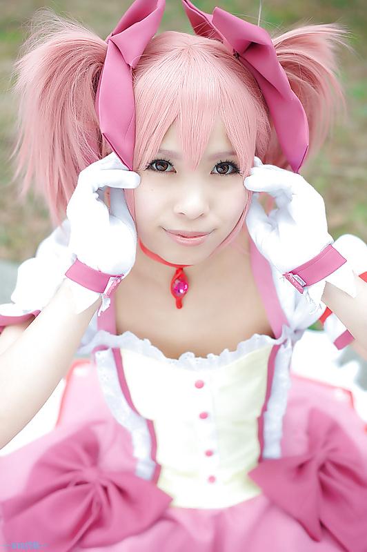 25P Cosplay girls