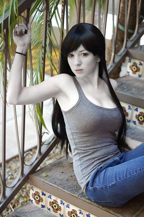 25P Curvy Cosplay Girls 2