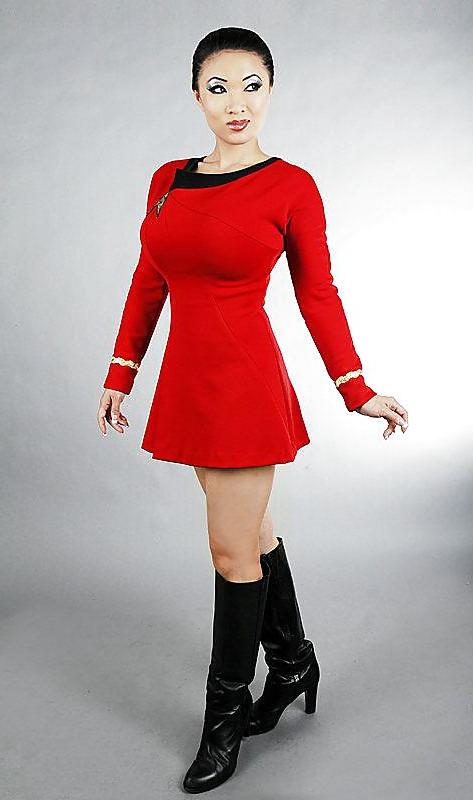 25P Curvy Cosplay Girls 2