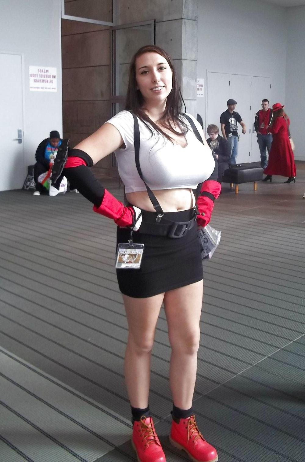 25P Curvy Cosplay Girls 2