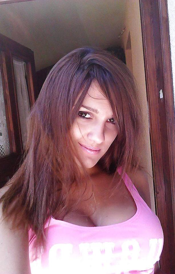 25P Serbian Girls