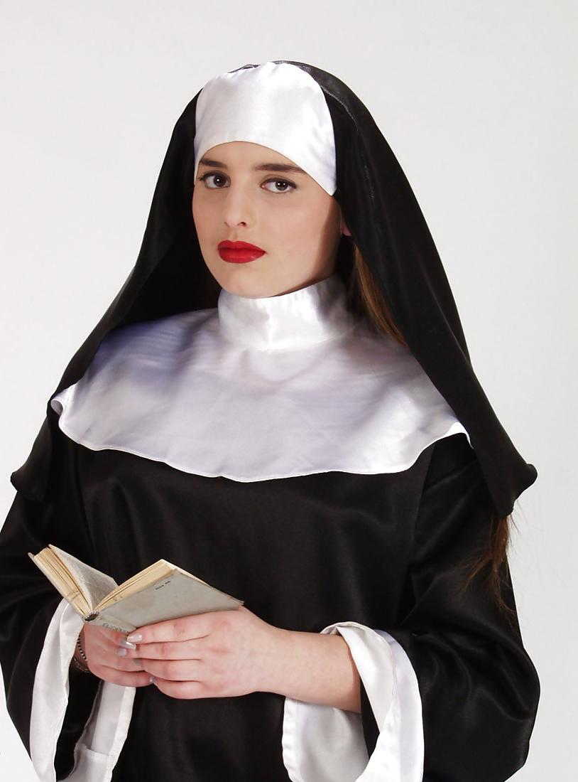 25P Brunette nun reading dirty magz and undressing