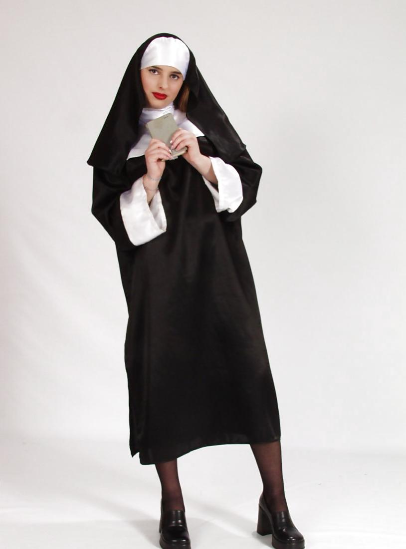 25P Brunette nun reading dirty magz and undressing
