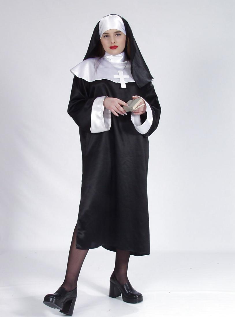 25P Brunette nun reading dirty magz and undressing